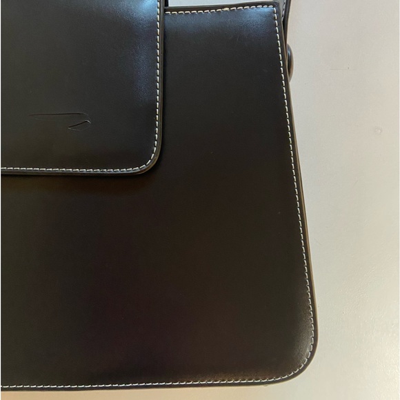 The Hermes of England Tanner Krolle London Classic Black Leather Bag Retail$2500 - Picture 4 of 16